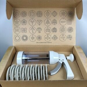 The Pampered Chef Cookie Press #1525 Retired 16 Discs Family Holiday Baking Kids